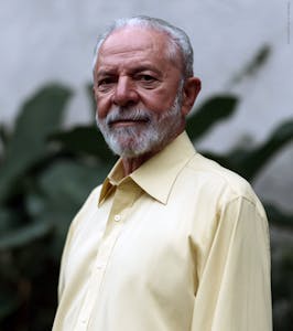 Lula (1:3) - En afhugget finger og et oprør